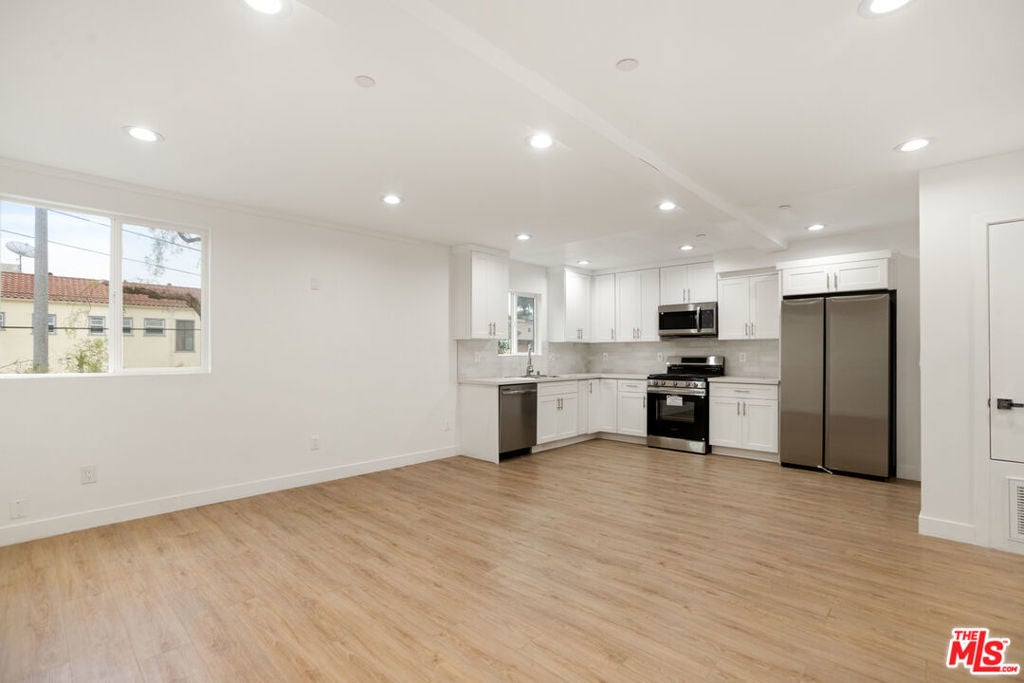 Photo of Listing #26642993