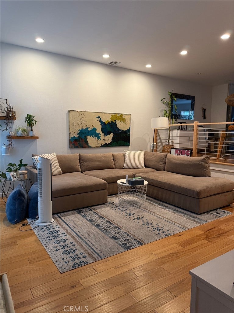 Photo of Listing #SB26017495