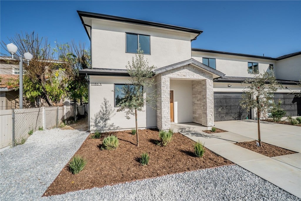 Photo of Listing #DW26018752