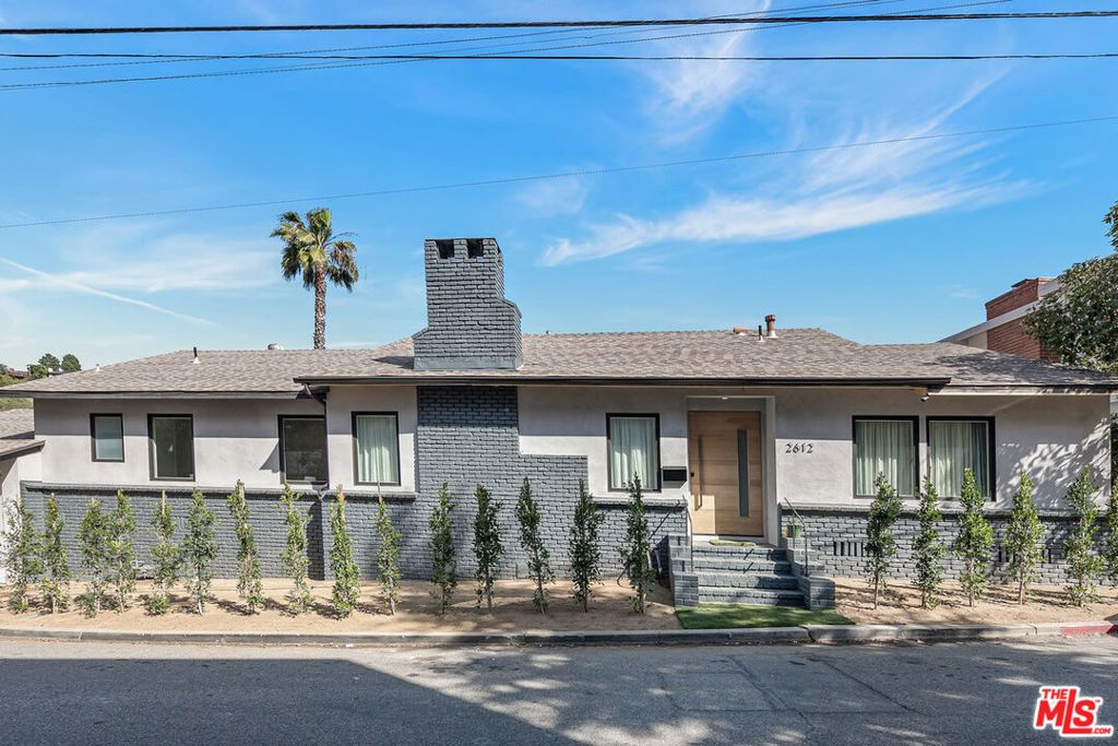 2612 Carman Crest Drive, Los Angeles