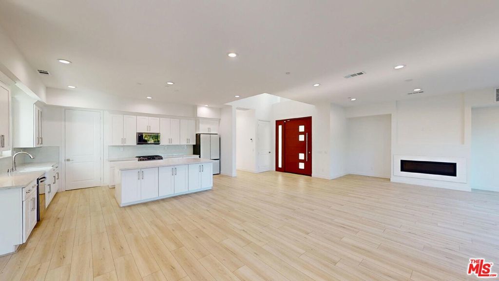 Photo of Listing #26643625