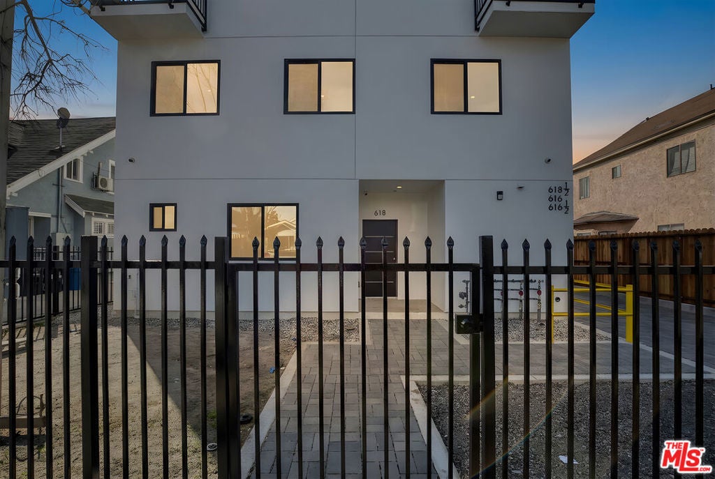 Photo of Listing #26643793