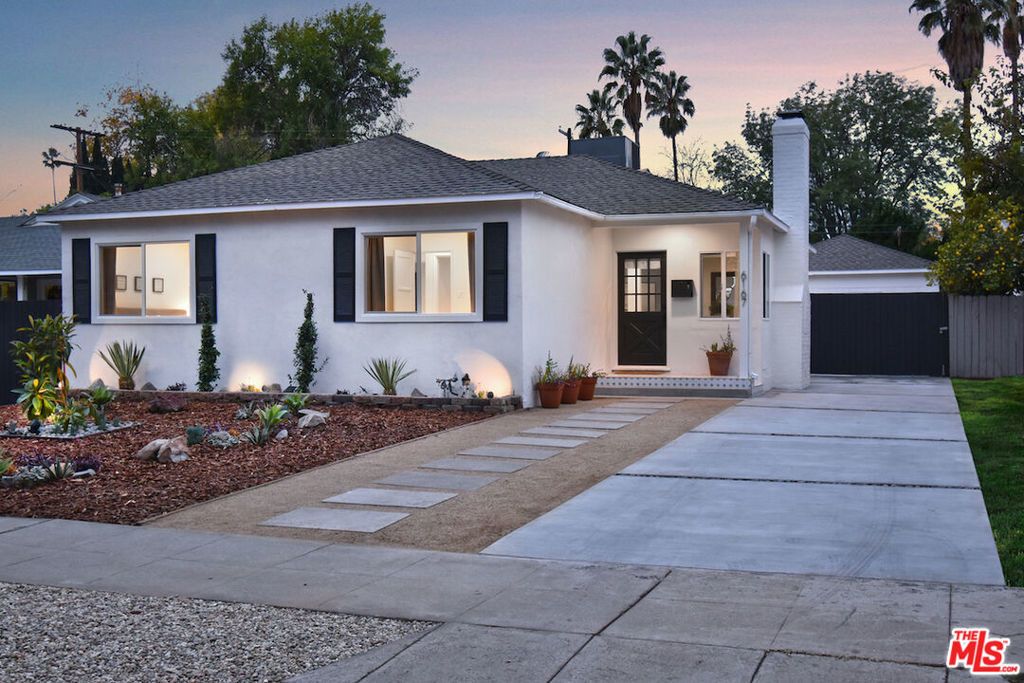 6167 Costello Avenue, Van Nuys