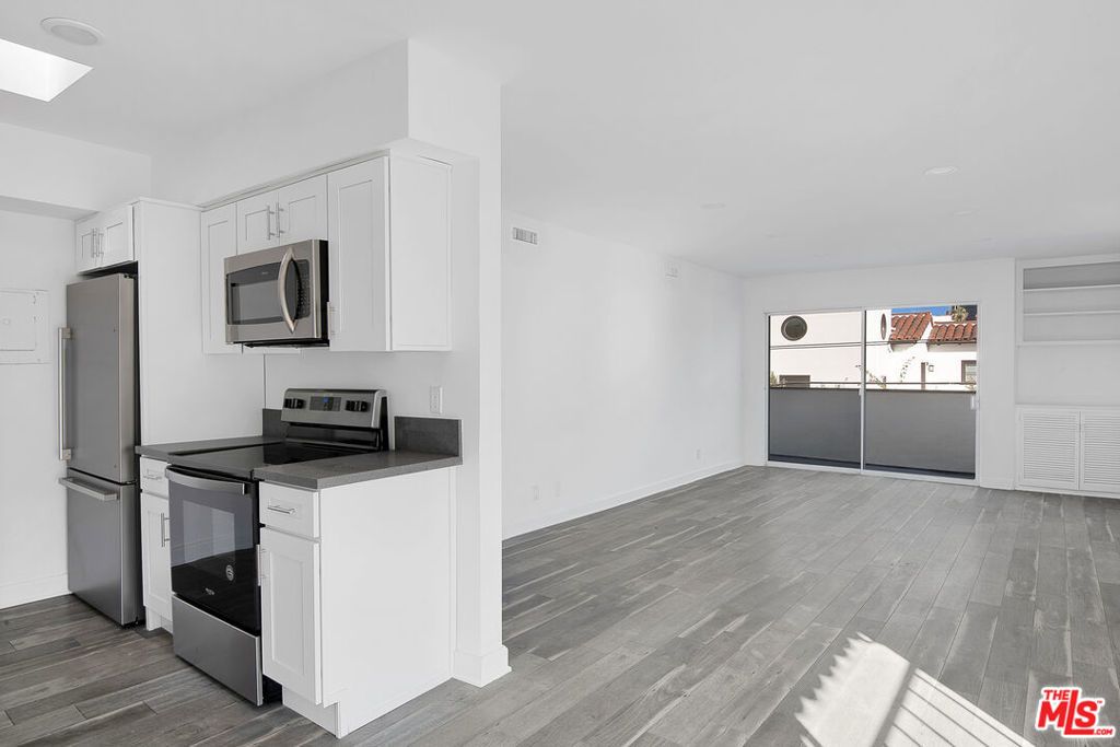 1610 S Beverly Glen Boulevard # 7, Los Angeles