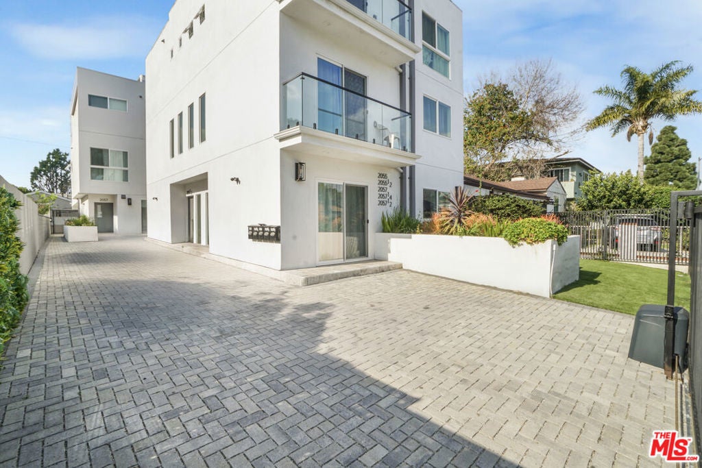 Photo of Listing #26643645