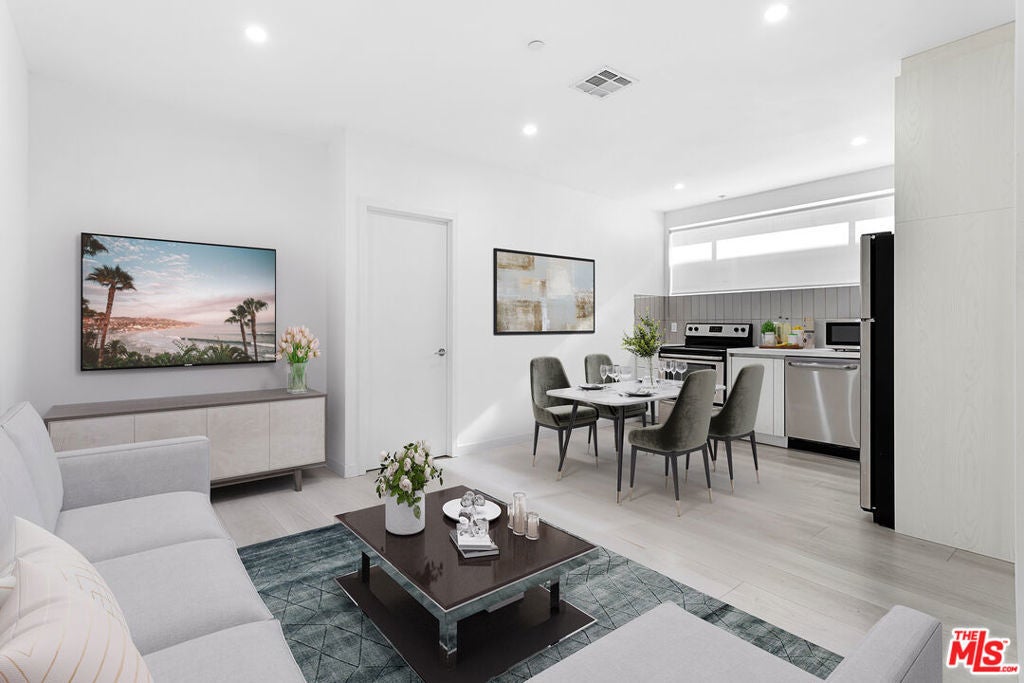 Photo of Listing #26644711