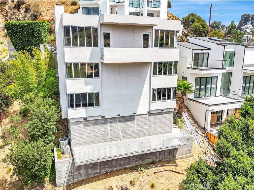 Photo of Listing #IV26020836