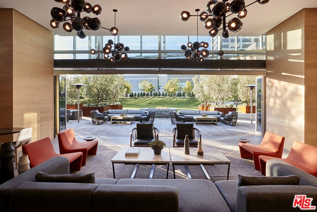 Photo of Listing #26644869