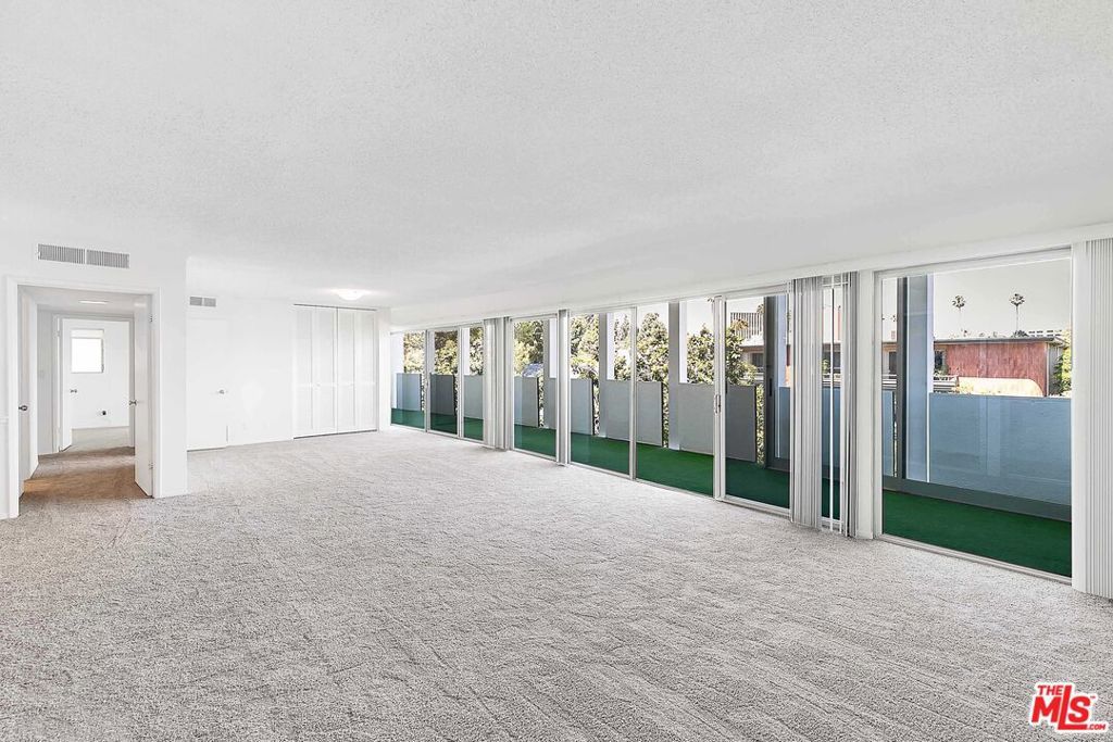 Photo of Listing #26645193