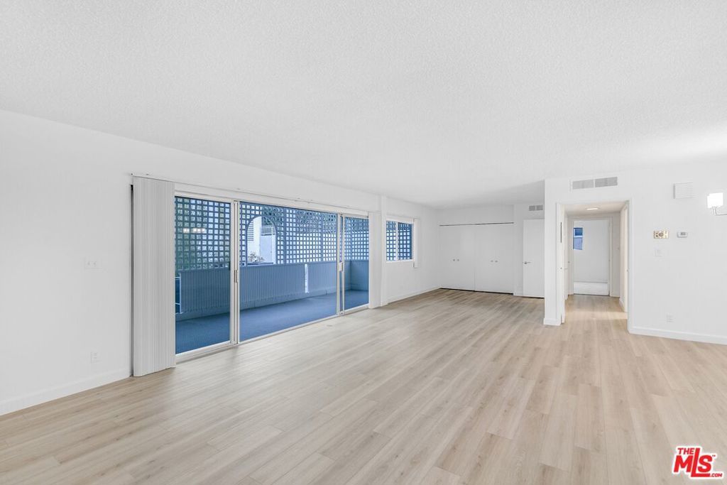 Photo of Listing #26645219