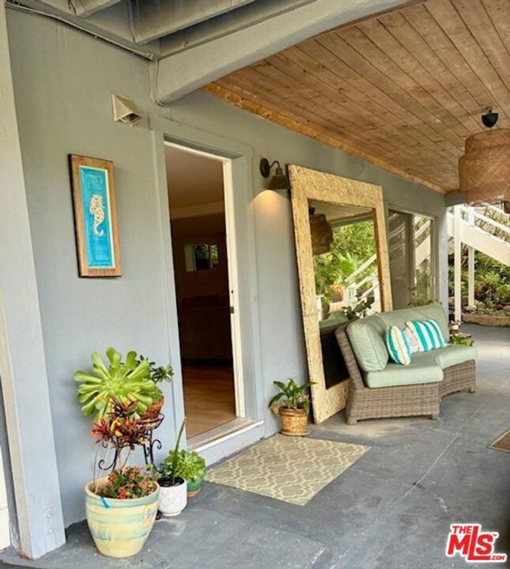 2900 Searidge Street, Malibu