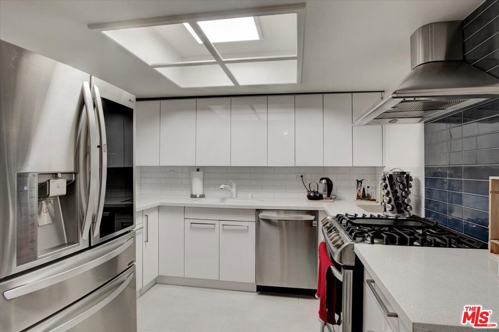 Photo of Listing #26646243