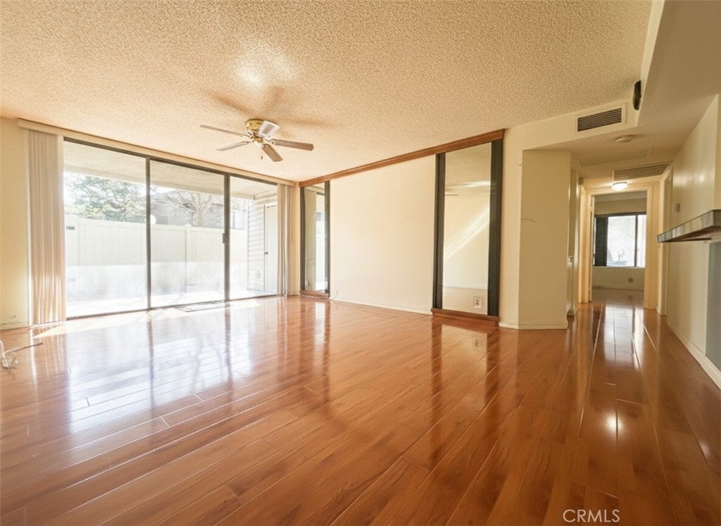 Photo of Listing #WS26024251