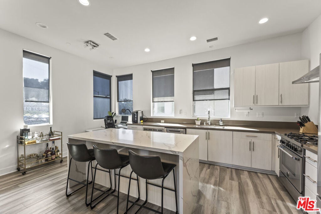 Photo of Listing #26646287