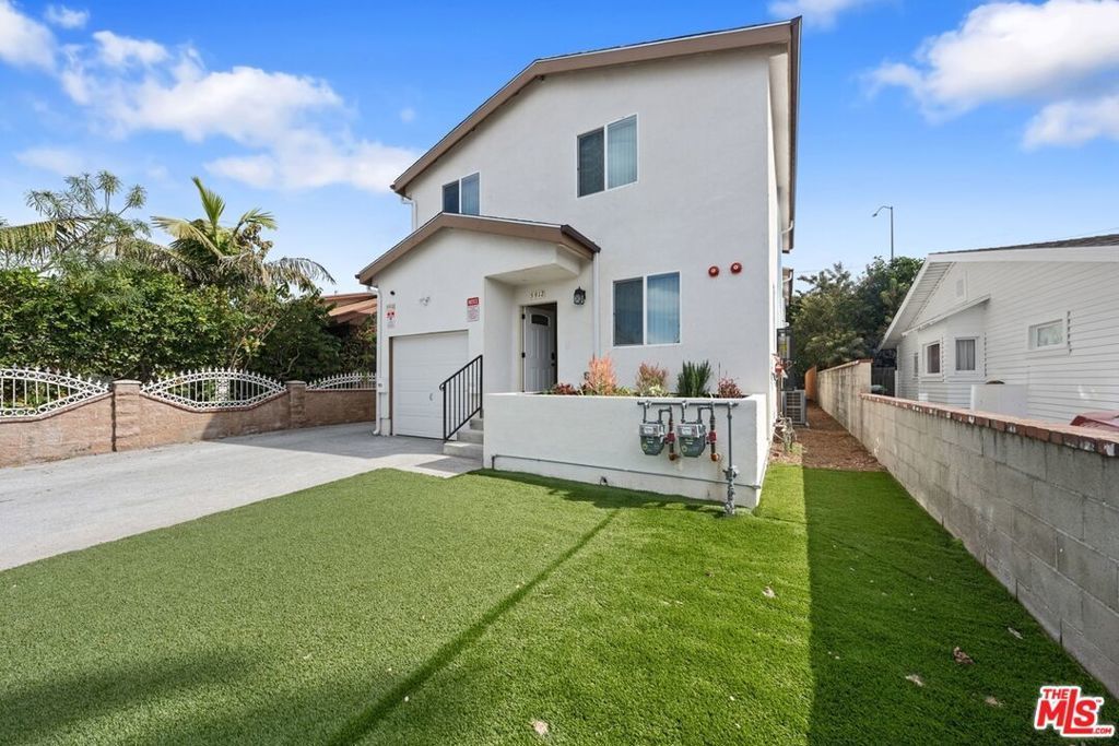 5912 S Flower Street, Los Angeles