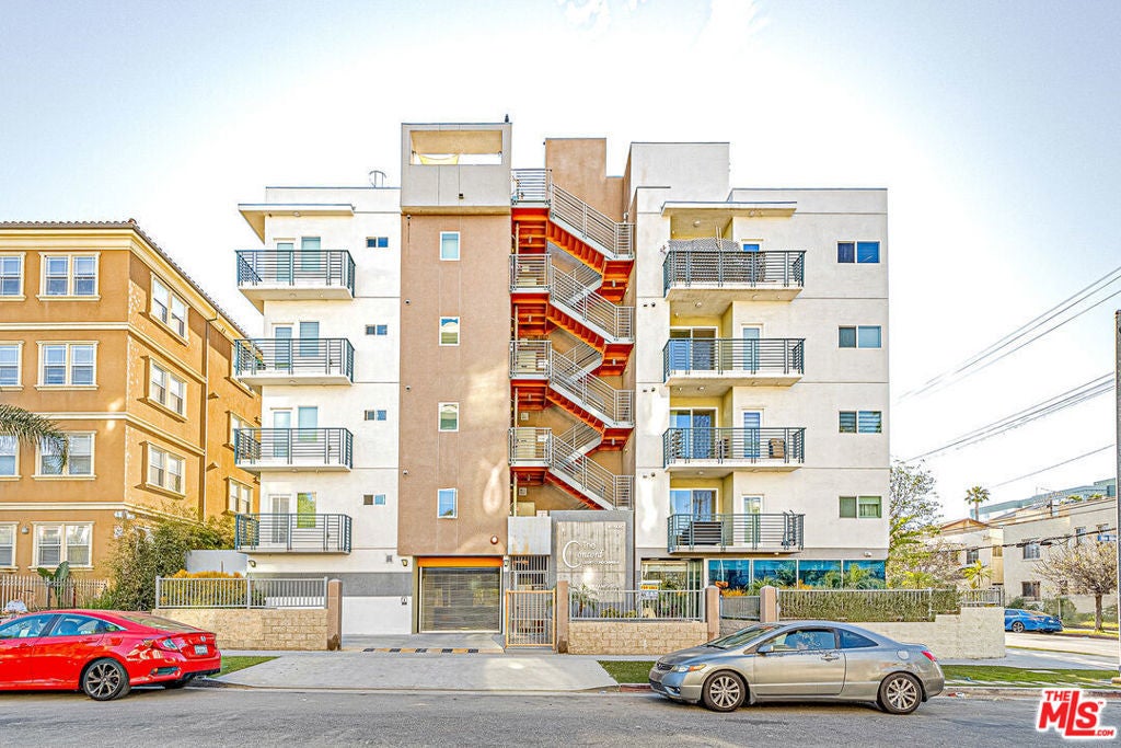 Photo of Listing #26636305