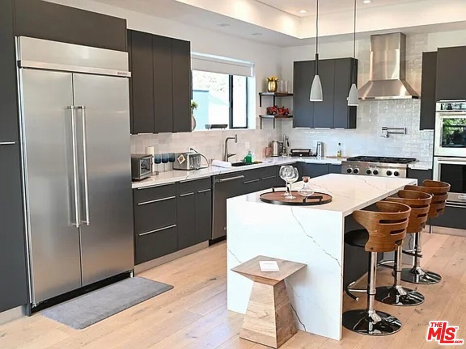 Photo of Listing #26647105