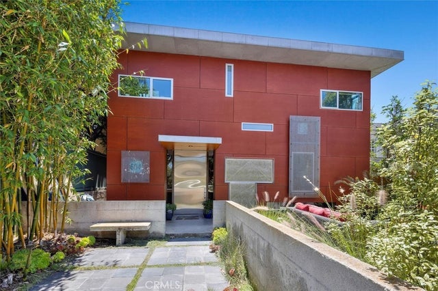 604 33rd Street, Manhattan Beach.