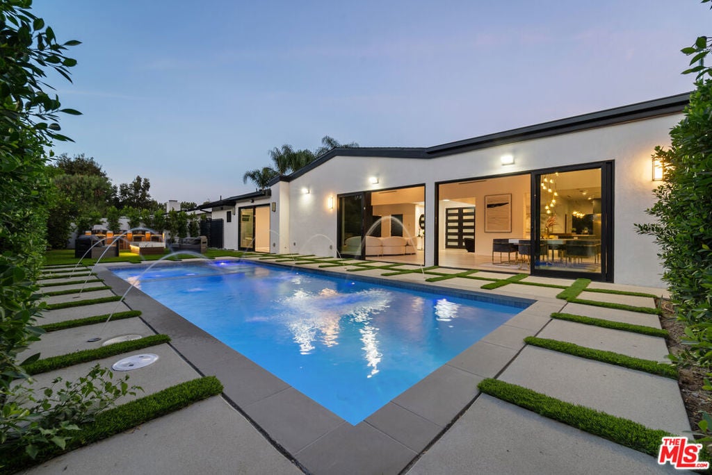 Photo of Listing #26647349