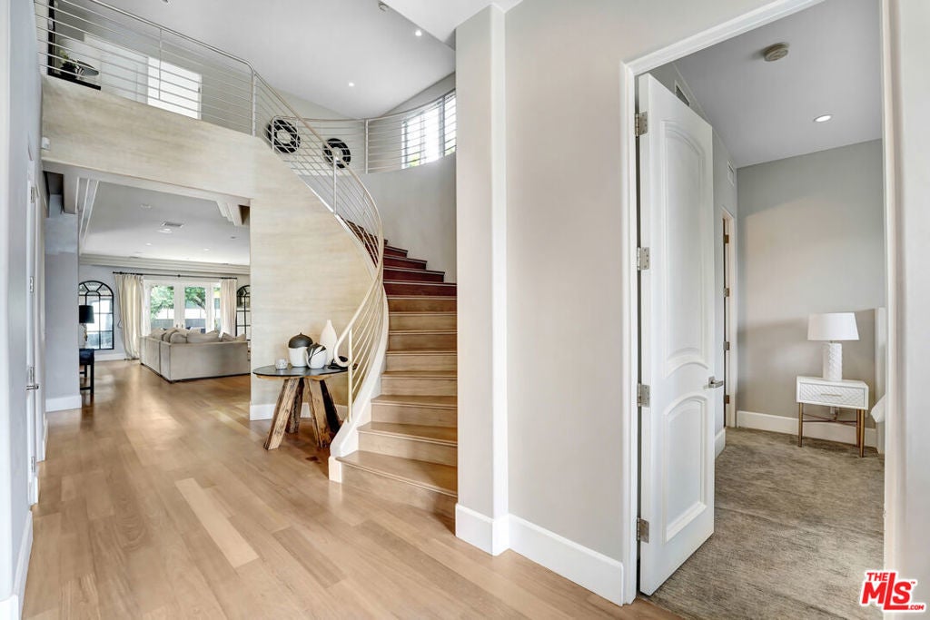 Photo of Listing #26647965