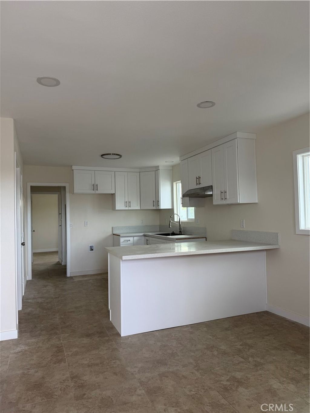 649 E 87th, Los Angeles