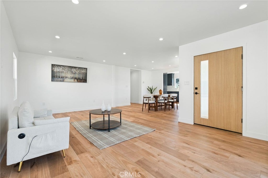 Photo of Listing #DW26027134