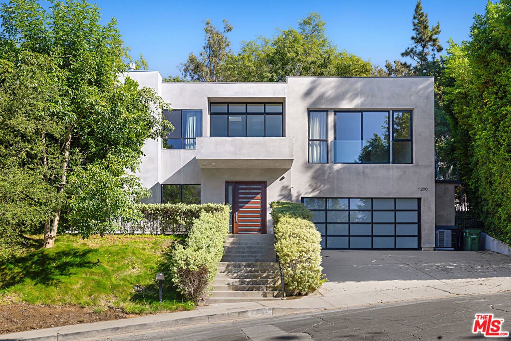 Photo of Listing #26648047