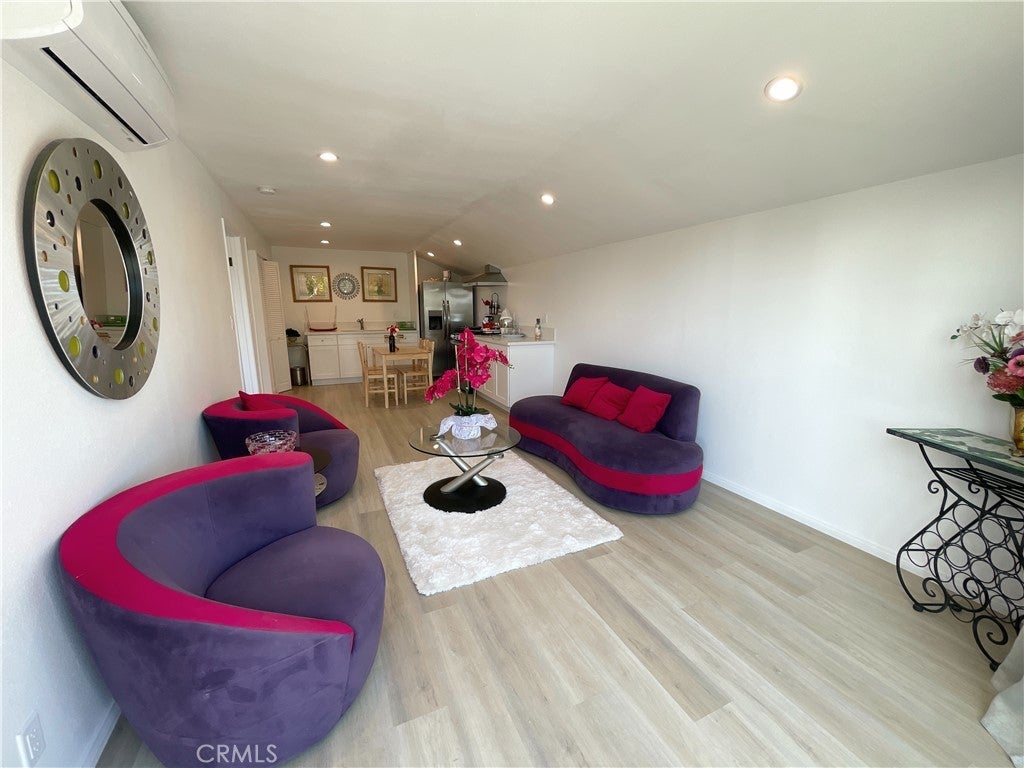 Photo of Listing #SR26027401