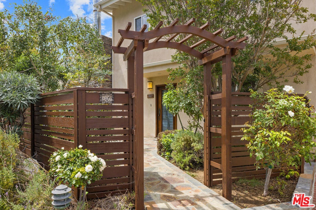 Photo of Listing #26649141