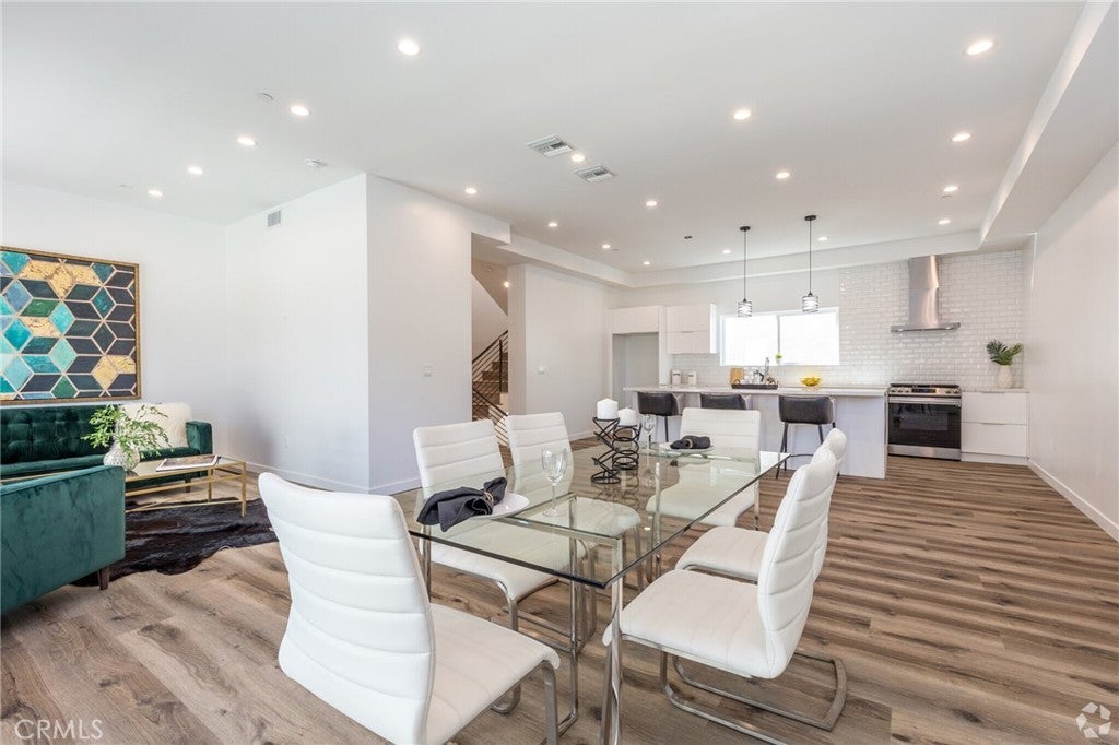 Photo of Listing #SR26029378