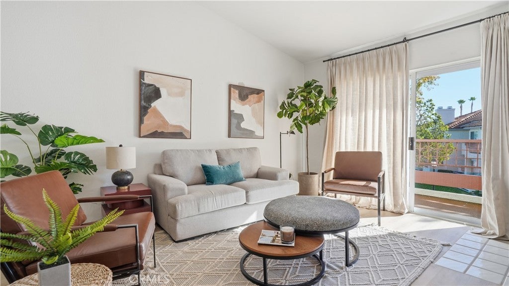 Photo of Listing #PW26029979