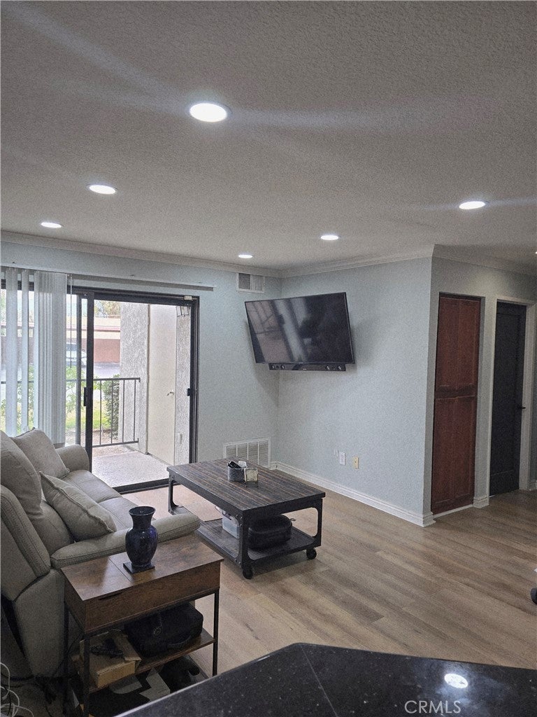 Photo of Listing #TR26030094