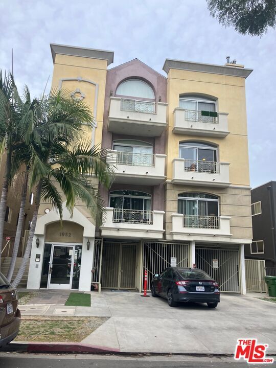 Photo of Listing #26648943