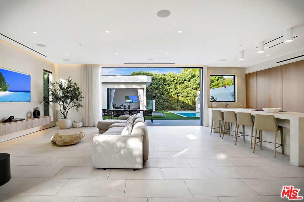 Photo of Listing #26646435