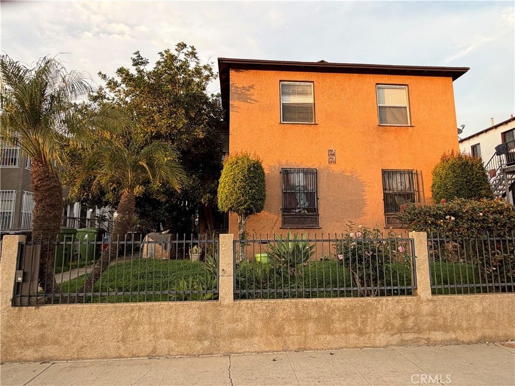 1925 1/2 W 35th, Los Angeles