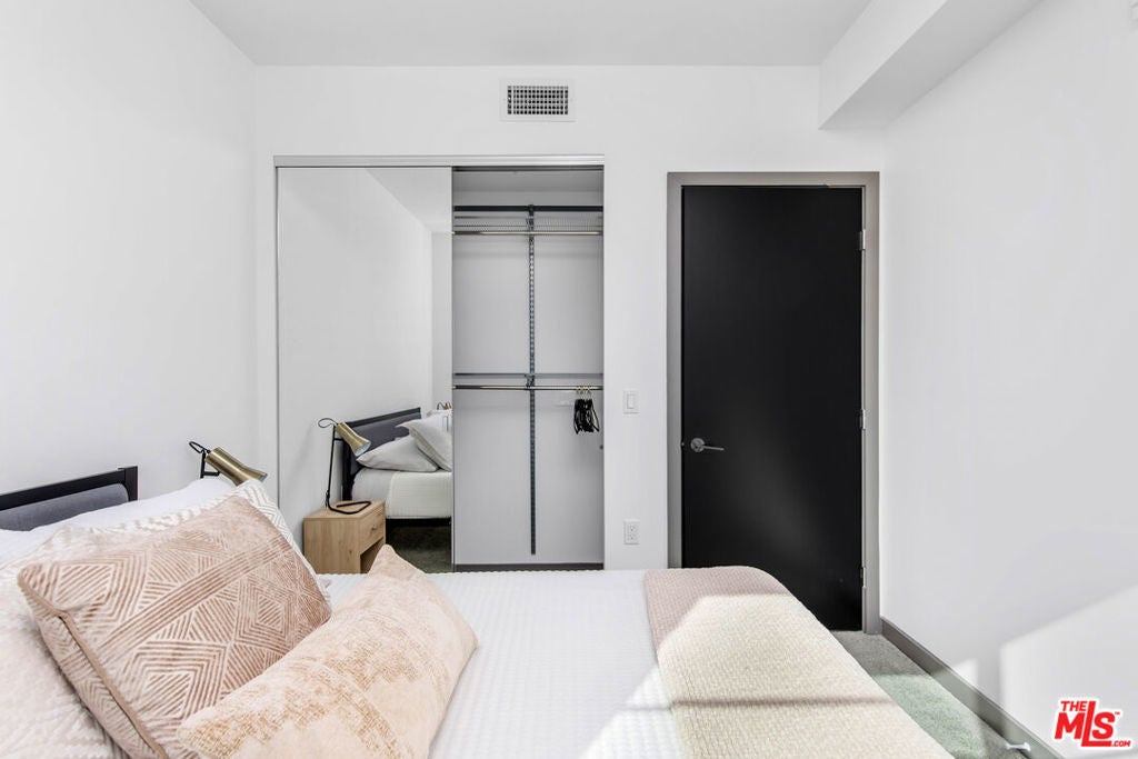 Photo of Listing #26650195