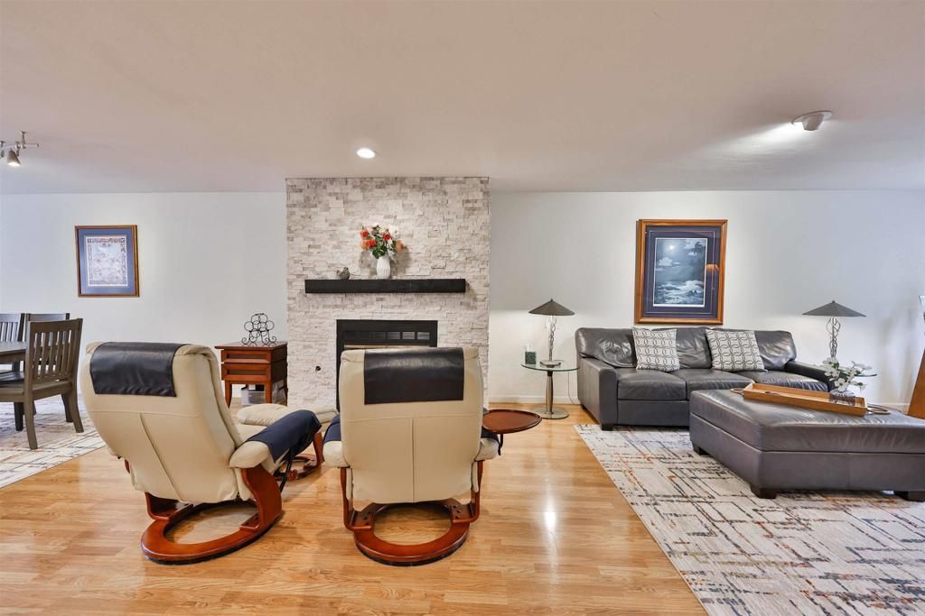 850 C Avenue # 4, Coronado