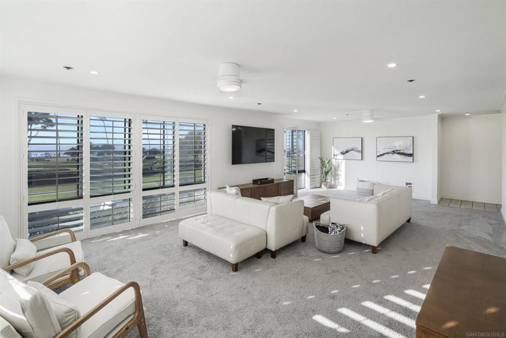 8263 Camino Del Oro # 171, La Jolla
