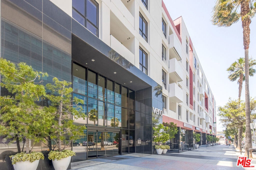 Photo of Listing #26651693