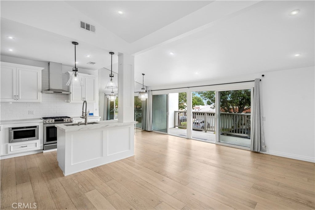 Photo of Listing #OC26033280