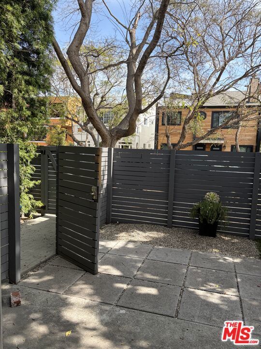 Photo of Listing #26651697