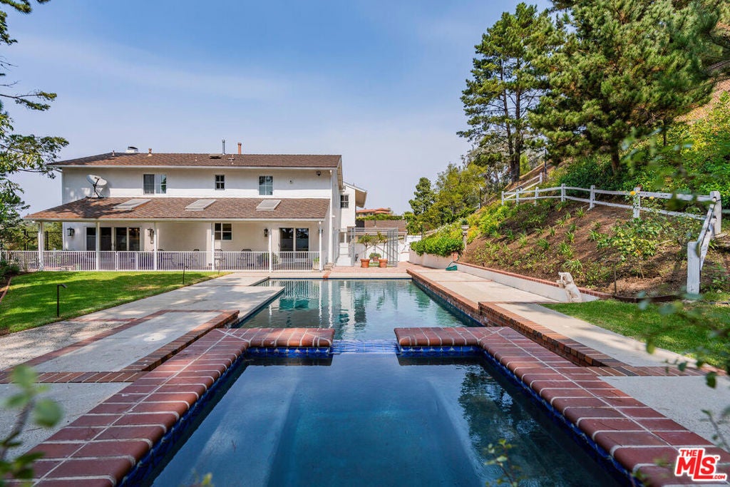 Photo of Listing #26652061