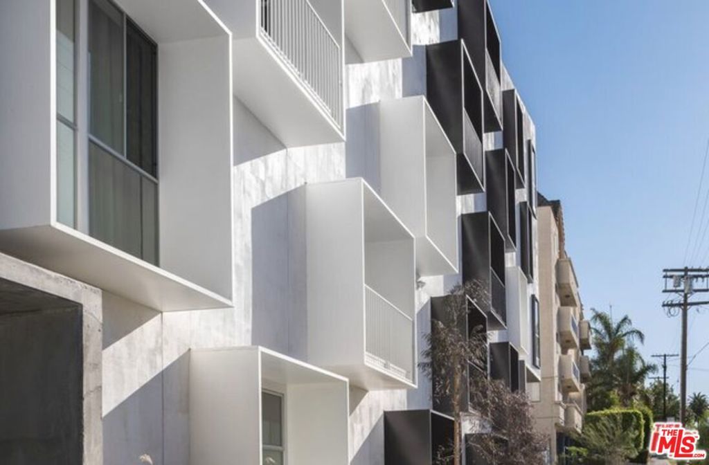 Photo of Listing #26645275