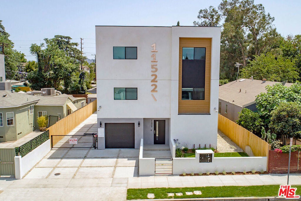 Photo of Listing #26650165