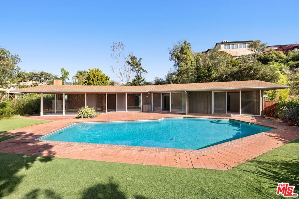 Photo of Listing #26652177