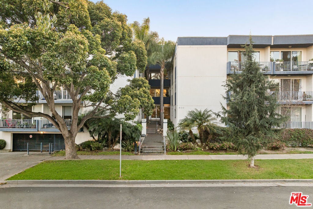 Photo of Listing #26651953