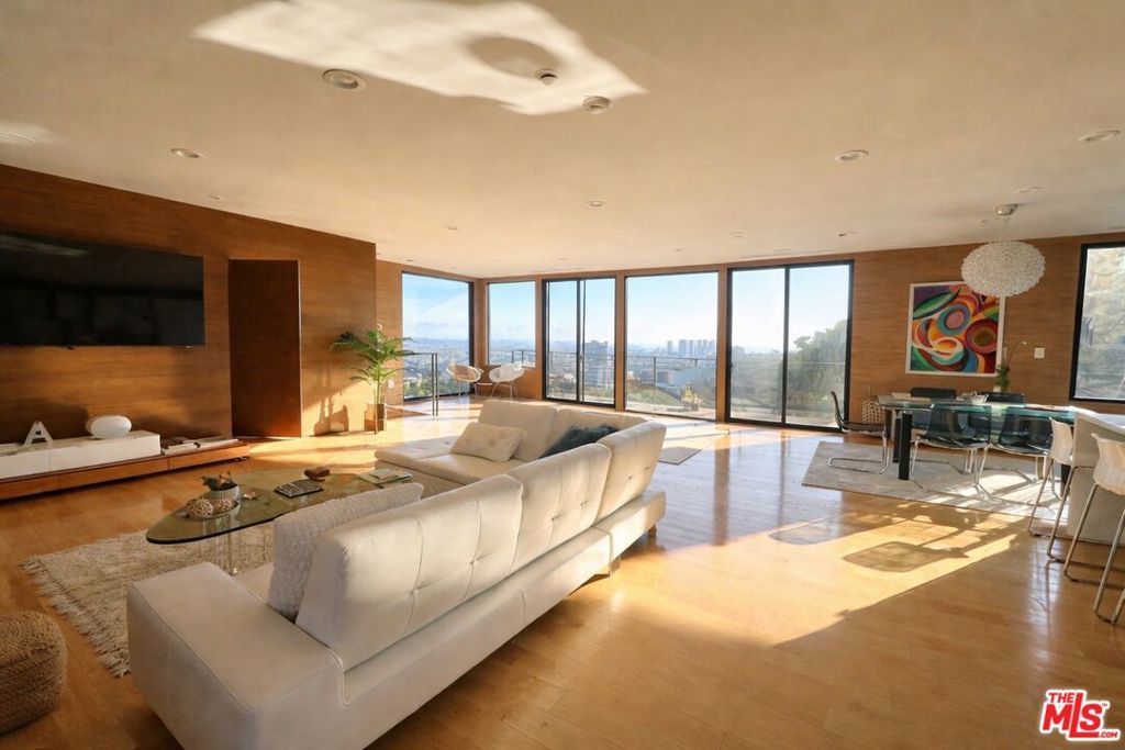 Photo of Listing #26652281