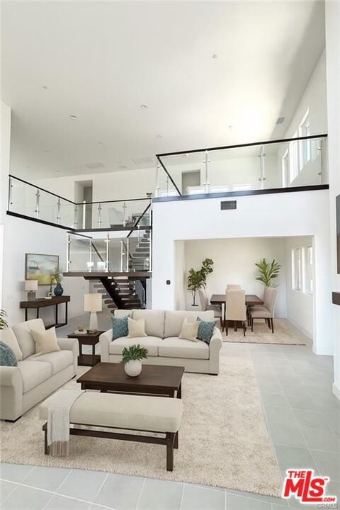 Photo of Listing #26652433