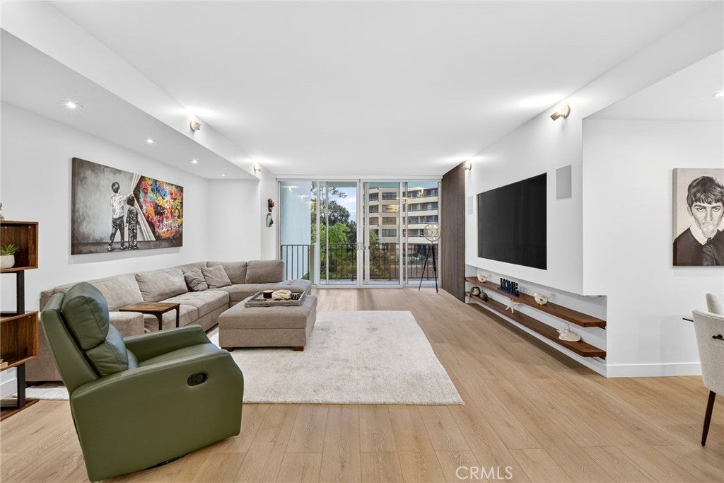 Photo of Listing #SR26035263