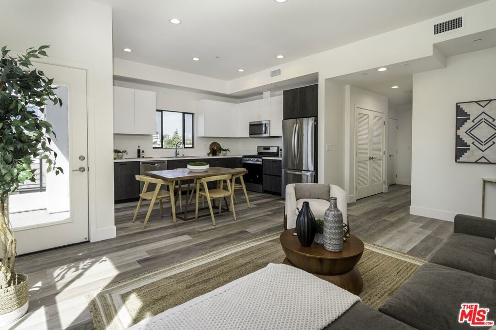 Photo of Listing #26652383